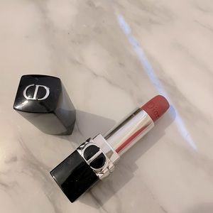 Dior lipstick 772 Classic Matte